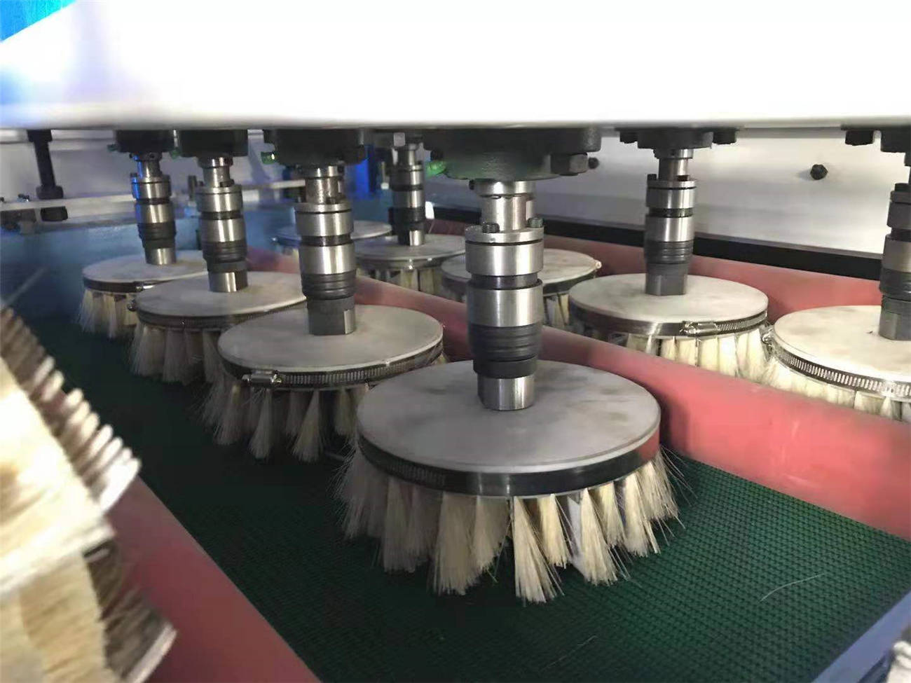 打磨機械設(shè)備 木料打磨機：工業(yè)加工的基石裝備:機械設(shè)備
