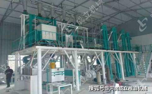 成套玉米脫胚制糝設(shè)備<strong></p>
<p>玉米收獲機</strong>，遼寧大連日產(chǎn)30噸玉米顆粒粉碎磨粉機:玉米收獲機